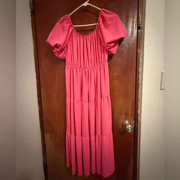 Elegant Pink Off-Shoulder Dress - Picture 6 of 8